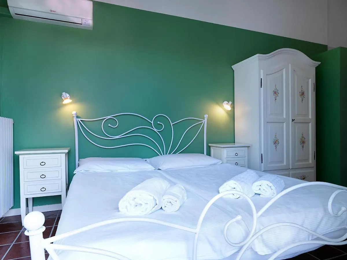 Residence Il Melograno Manerba del Garda Aparthotel