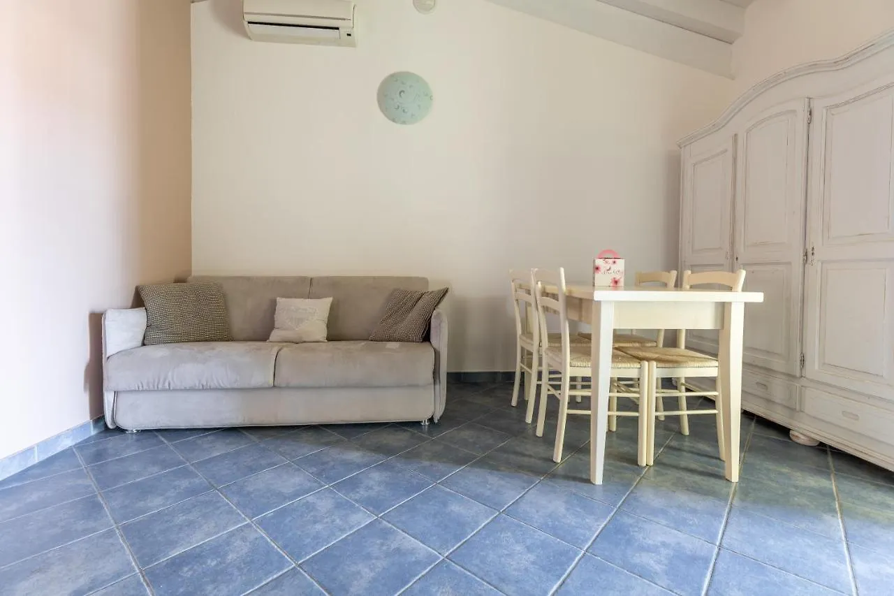 Residence Il Melograno Manerba del Garda 0*,