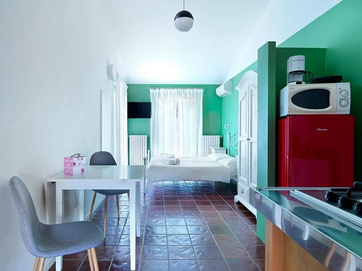 Residence Il Melograno Manerba del Garda Aparthotel