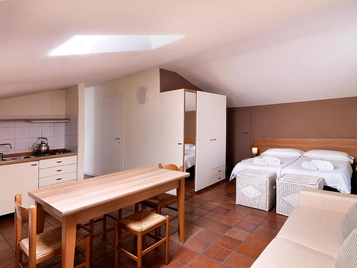 Aparthotel Residence Il Melograno Manerba del Garda