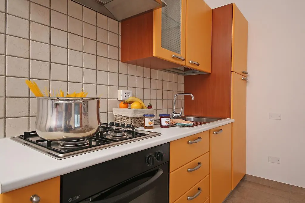 Residence Il Melograno Manerba del Garda Aparthotel