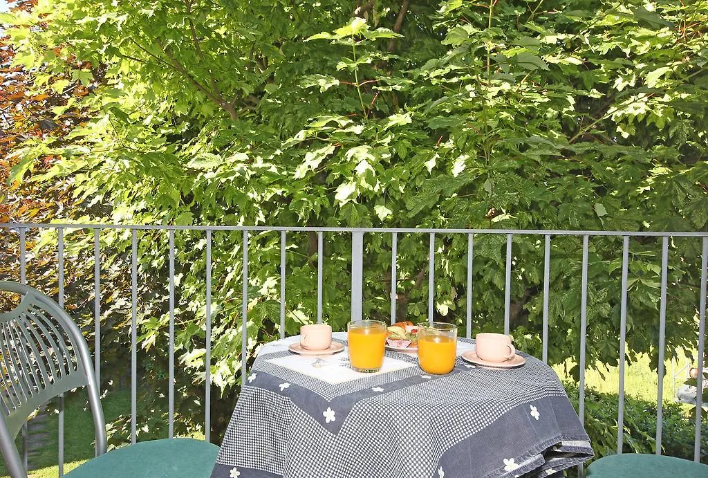 Residence Il Melograno Manerba del Garda 0*,