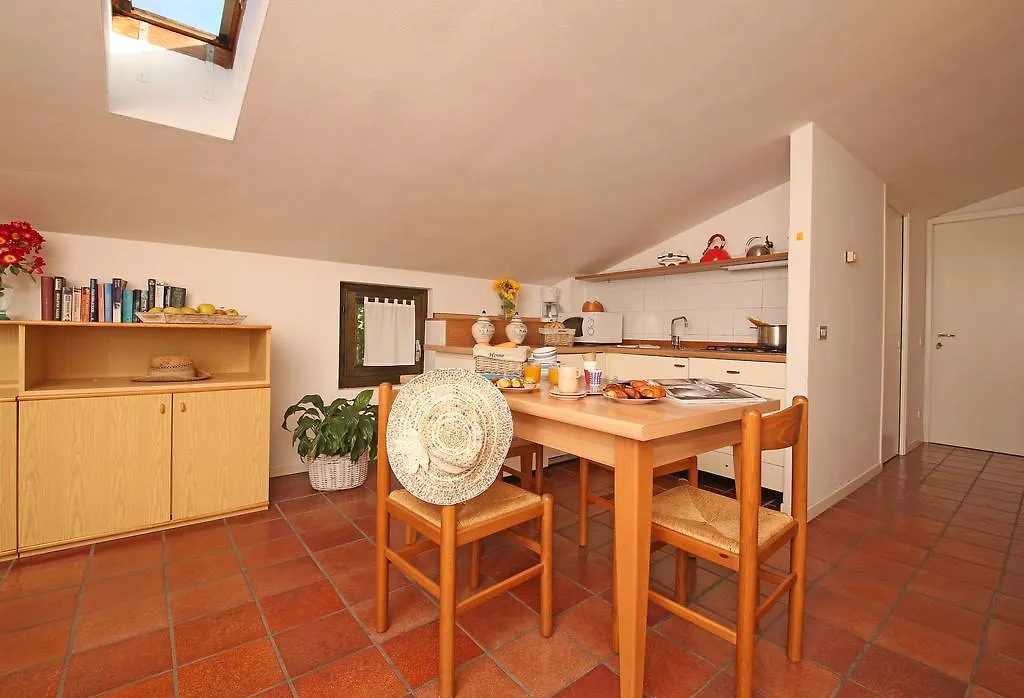 Residence Il Melograno Manerba del Garda 0*,  Italia