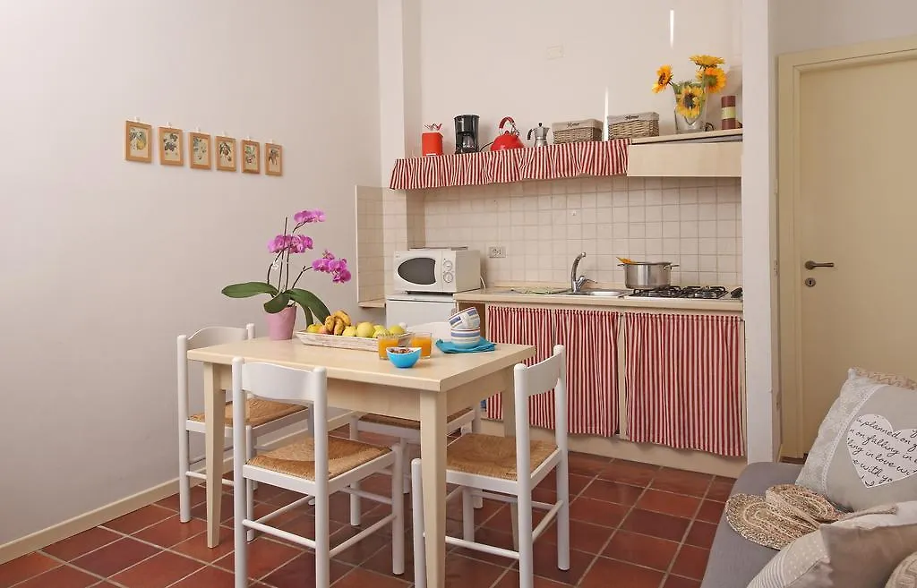 Residence Il Melograno Manerba del Garda Aparthotel